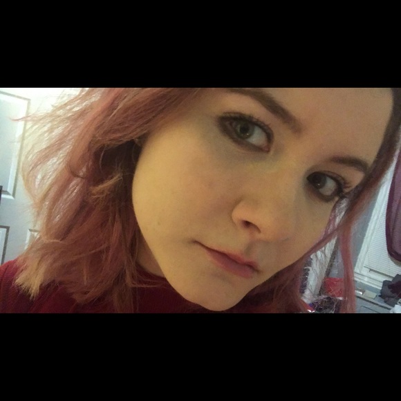 Meet your Posher, Taylor - Picture 4 of 4